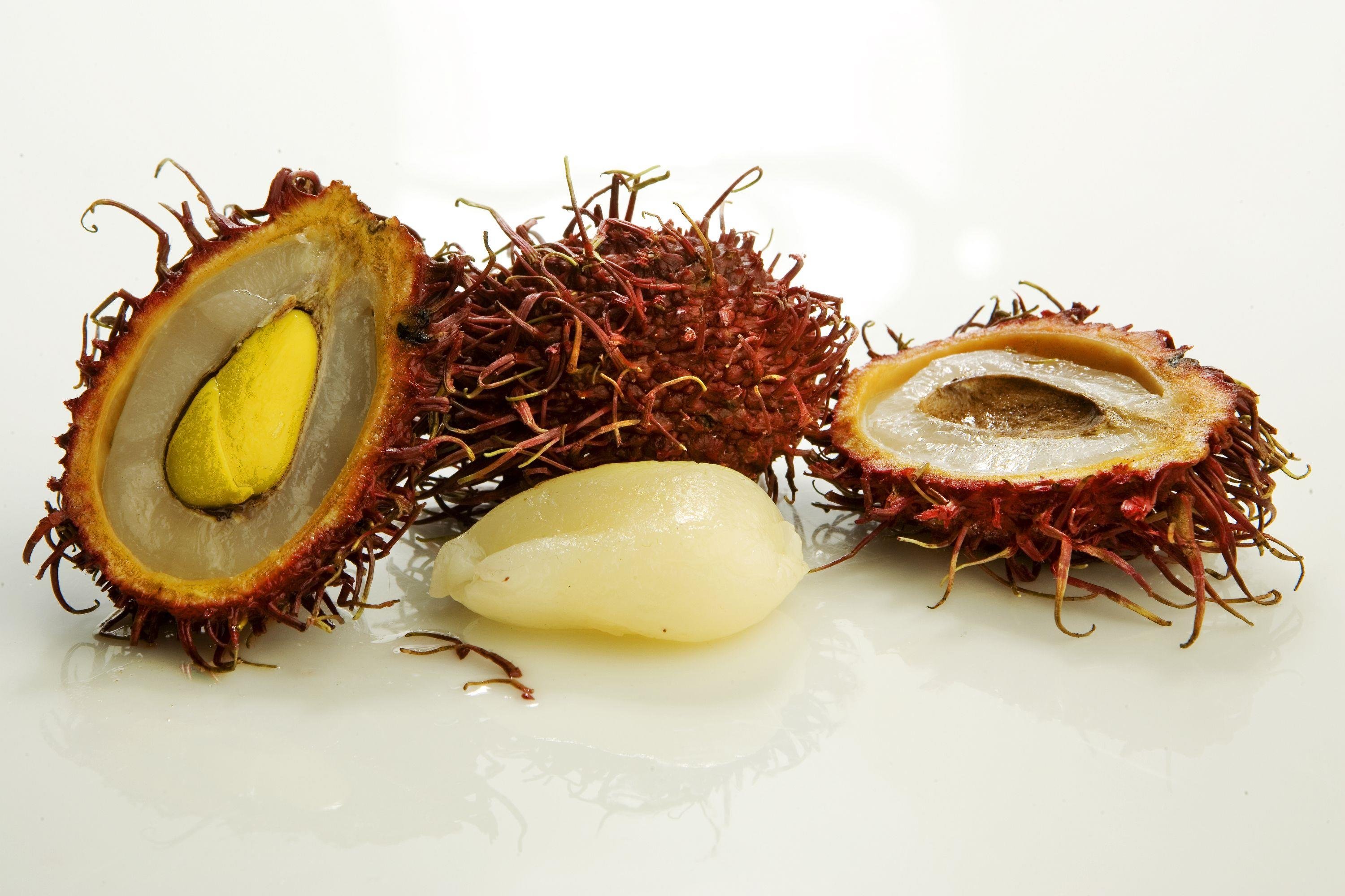 Тайские фрукты волосатик