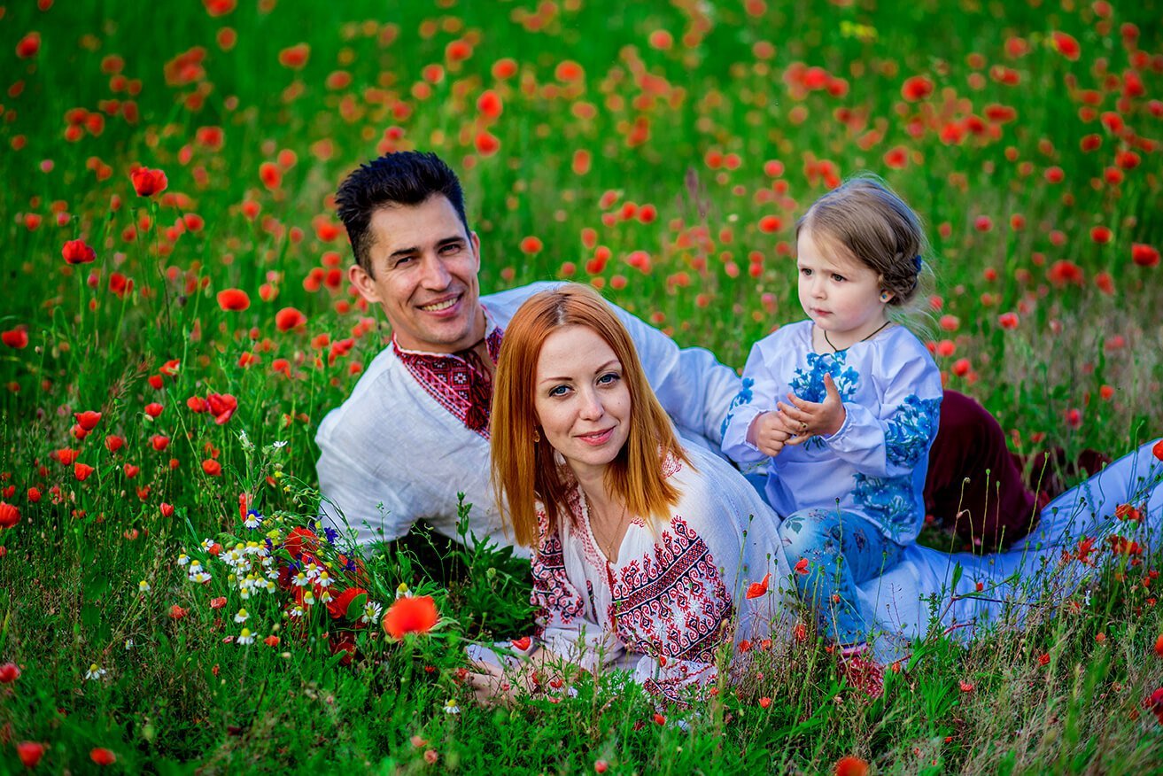 Русские на природе семейное. Фотосессия семьи. Семейная фотосессия на природе. Фотосессия семьи на природе. Семейная фотосессия на природе весной.