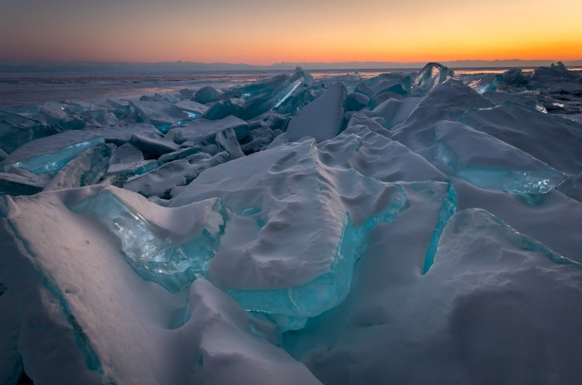 Северный ледовитый океан хаос торосов долгая. Торосы Карское море. Торосы Северного Ледовитого океана. Озеро Байкал Торосы. Озеро Байкал лед.