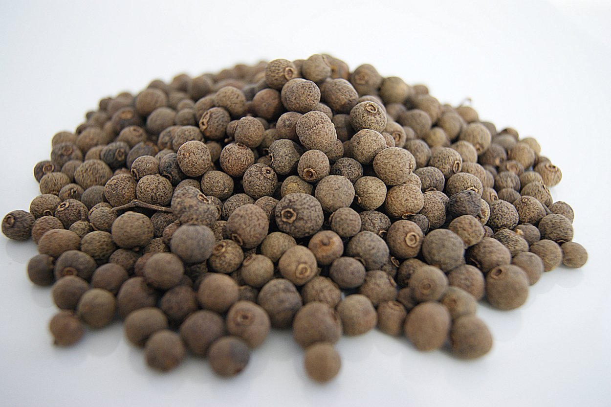 Перец горошком макро