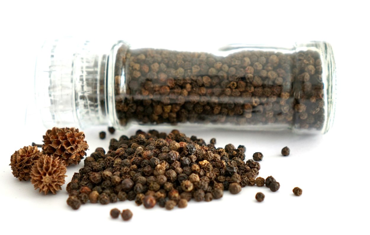 Перец черный горошек растение