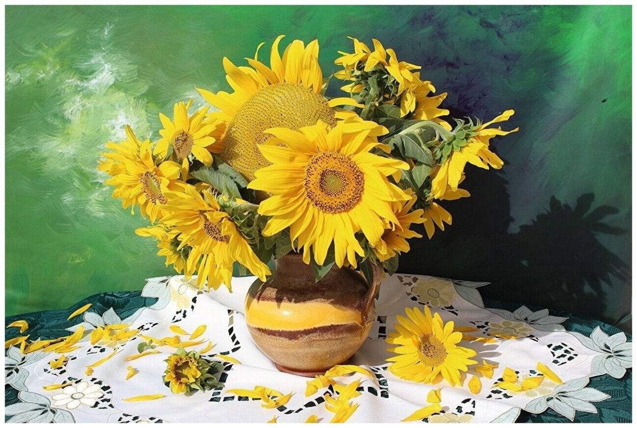 Подсолнухи в вазе