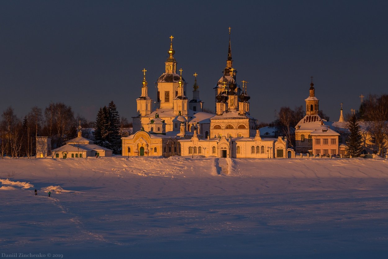 Соборное Дворище Великий Устюг зима