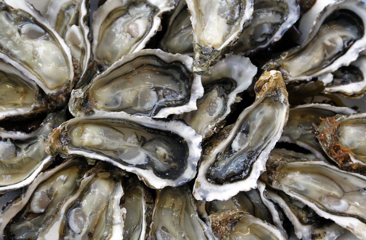 Сок с устрицами и солью