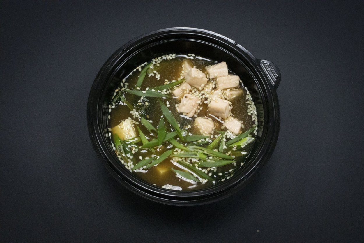 Мисо суп вакаме