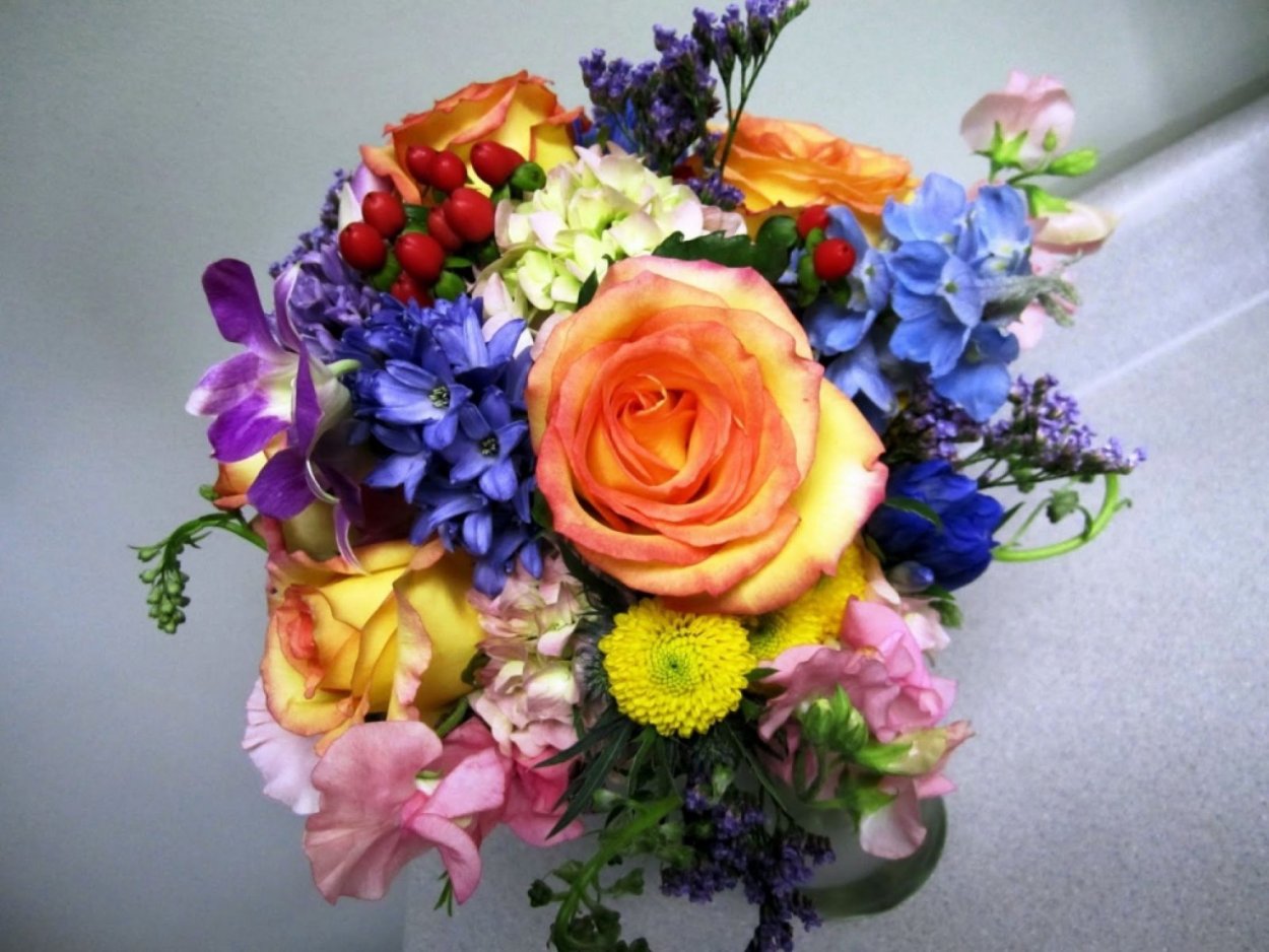 Букет в ярких тонах