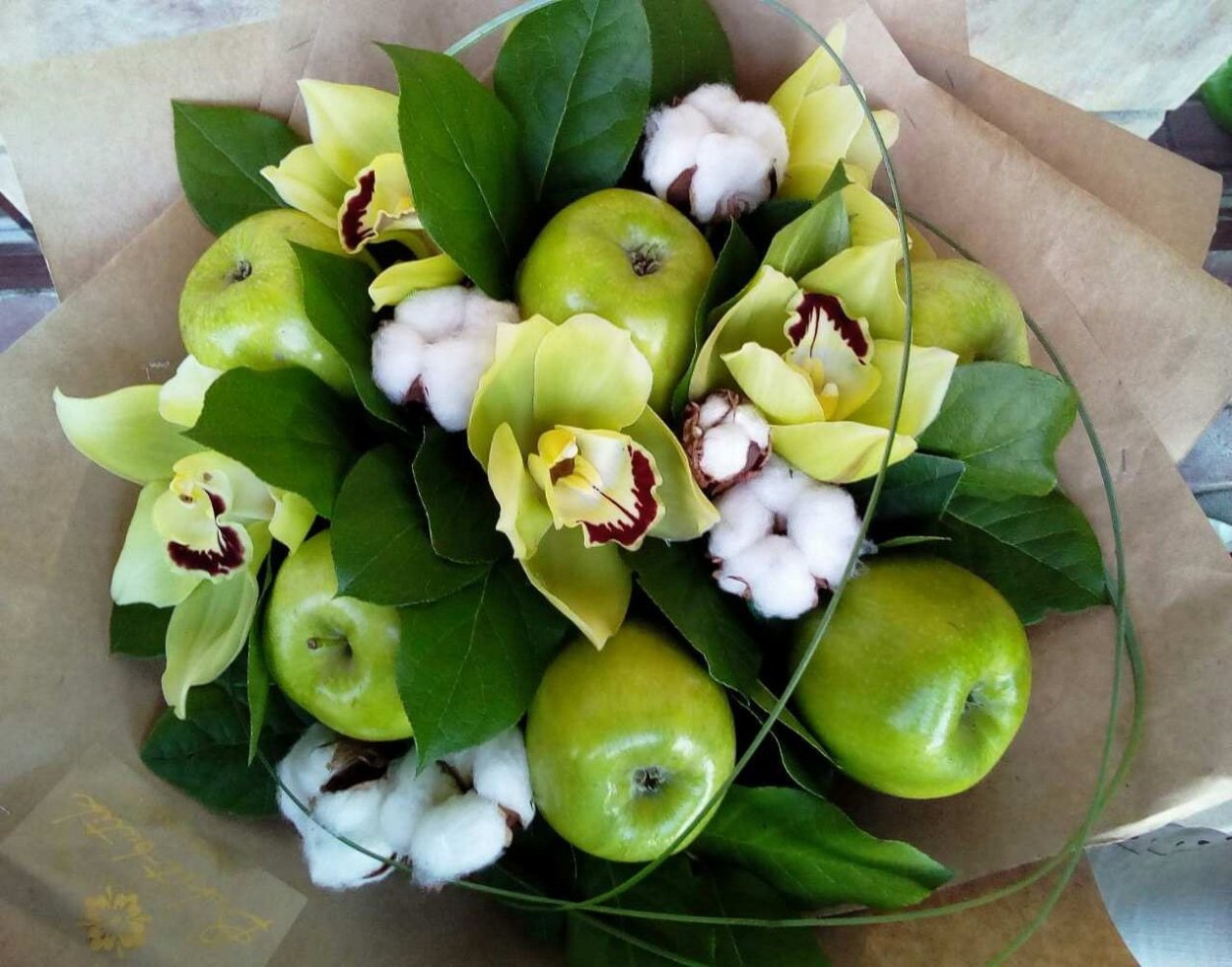 Свадебный букет с рябиной