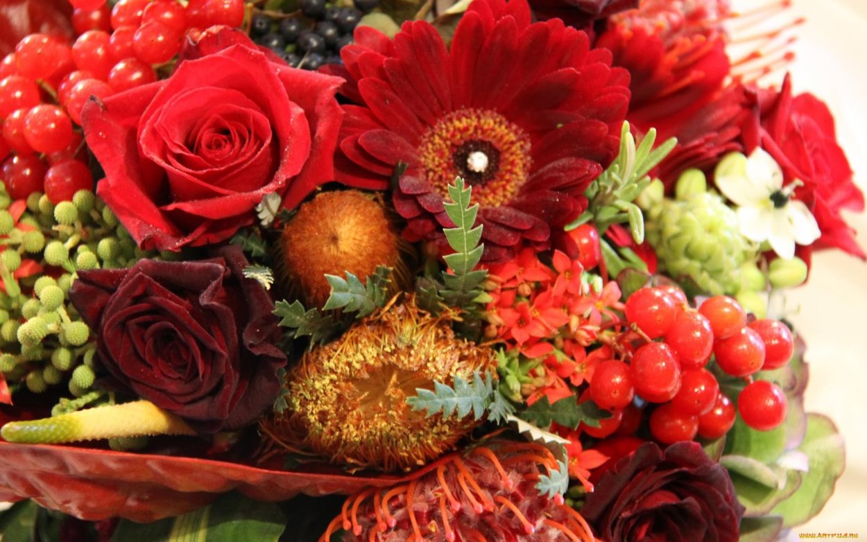 С днём рождения осенний букет
