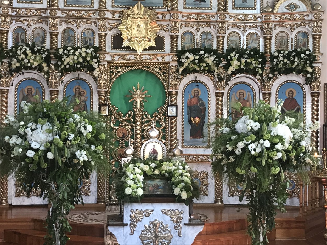 Храмовая флористика на Покров Пресвятой Богородицы