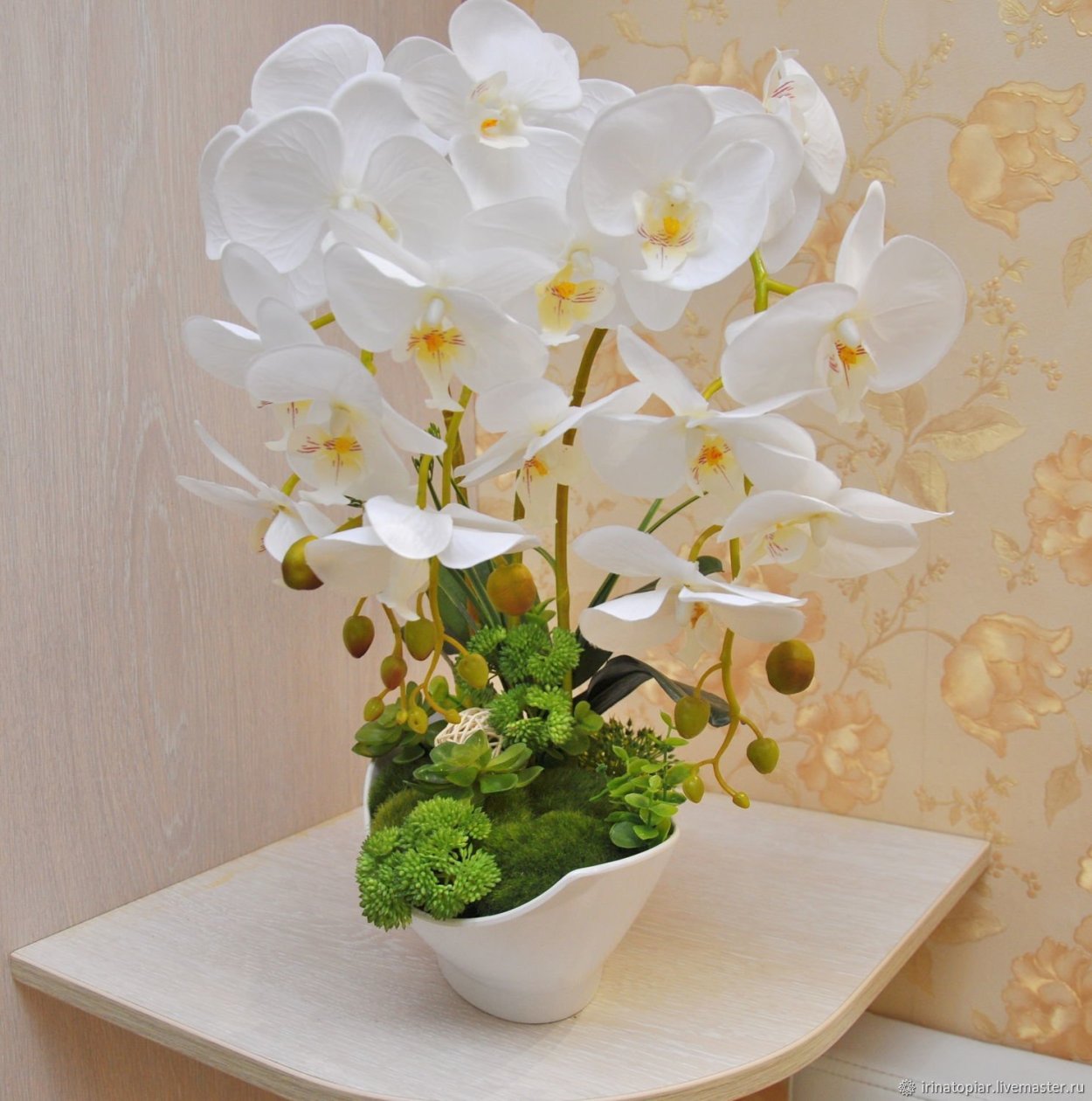 Букет с орхидеей фаленопсис