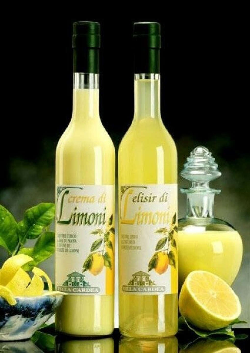 Лимончелло сан. Лимончелло ликер Италия. Лимончелло ликер и вино. Лимончелло итальянские ликёры. Лимонный ликер Лимончелло.