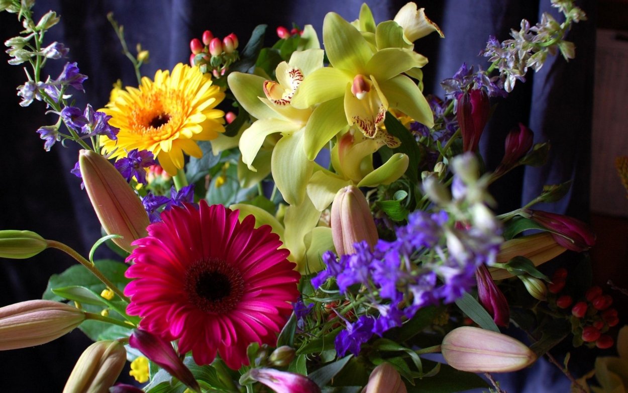 Красивый букет цветов