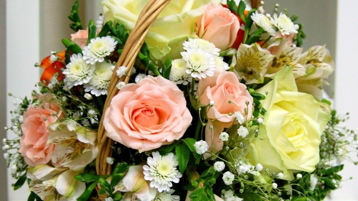 Красивые корзинки с цветами