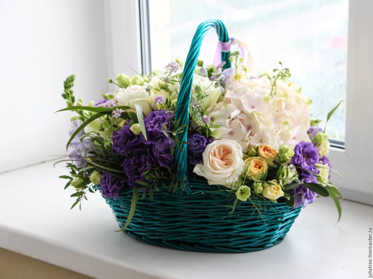 Композиция в корзинке