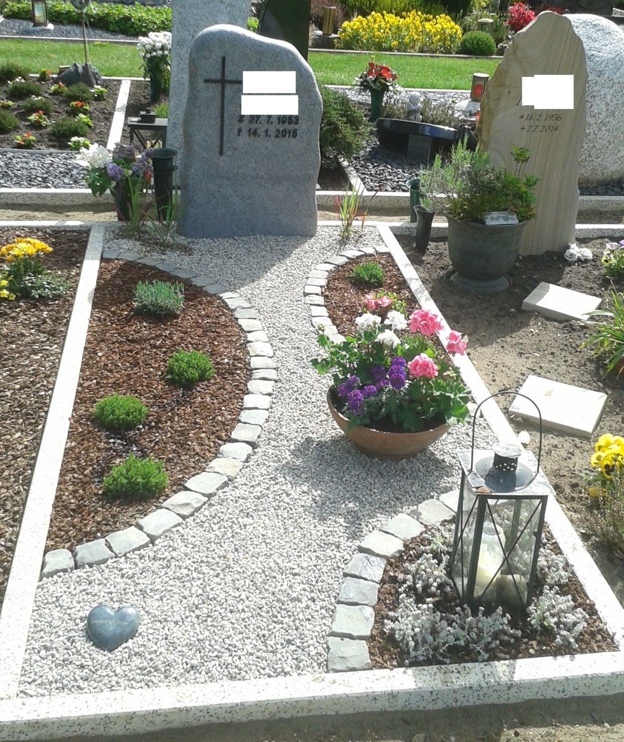 Украсить могилу