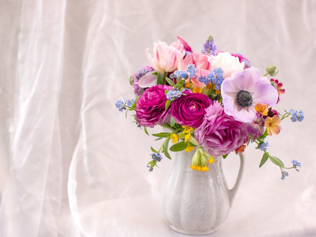 Анемоны в вазе