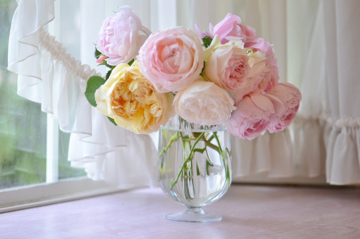 Букет с пионами