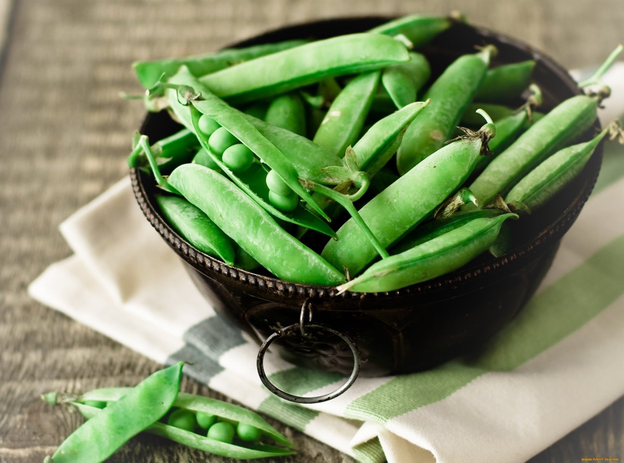 Цветы с семенами в стручках