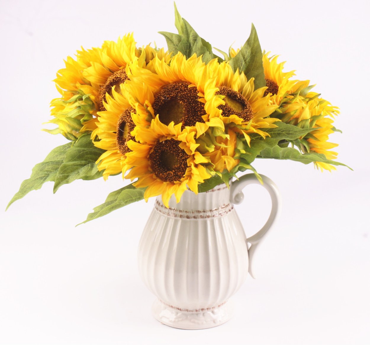 В корзине Подсолнухи и ромашки