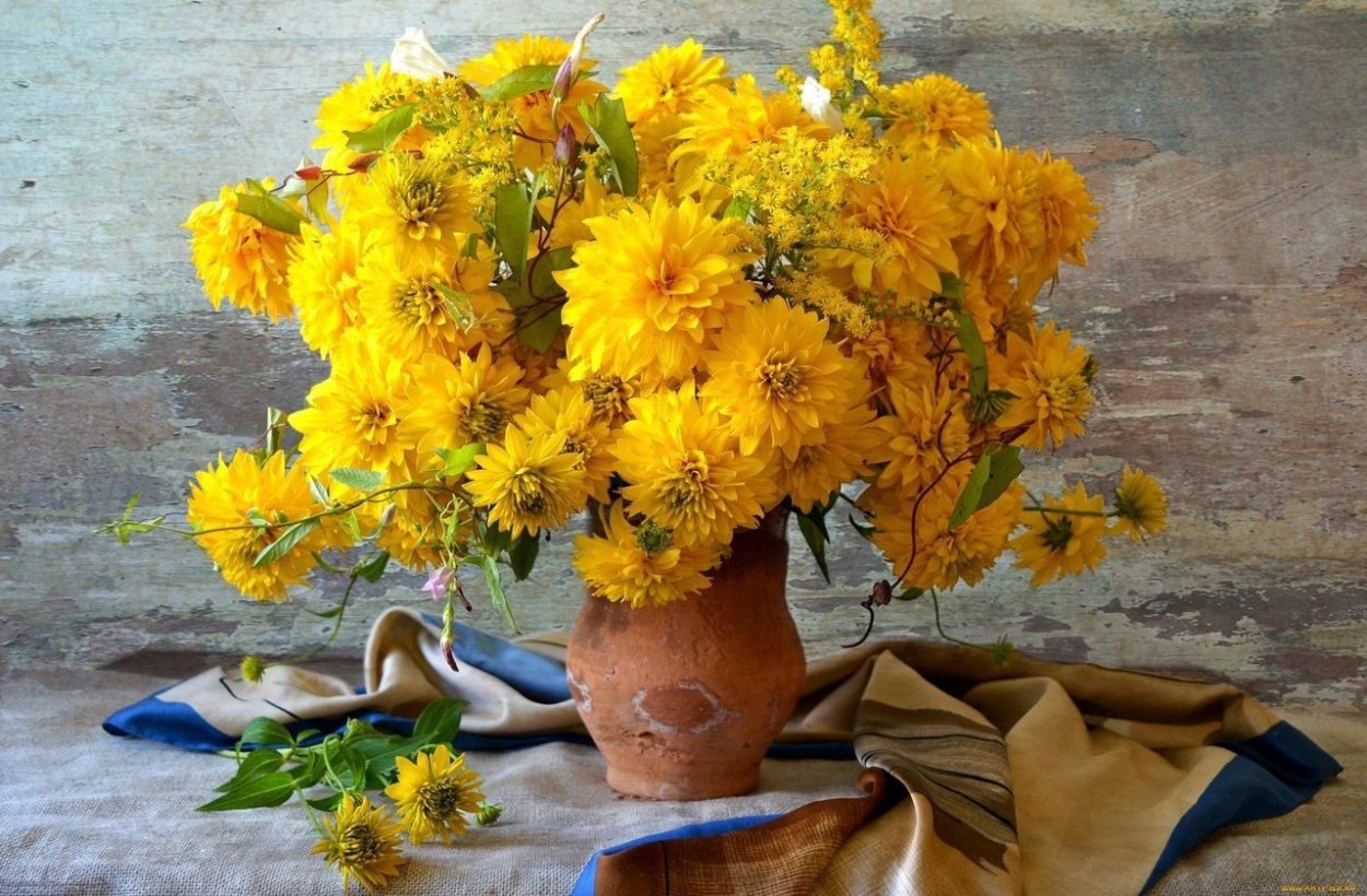 Букет из рудбекии золотой шар