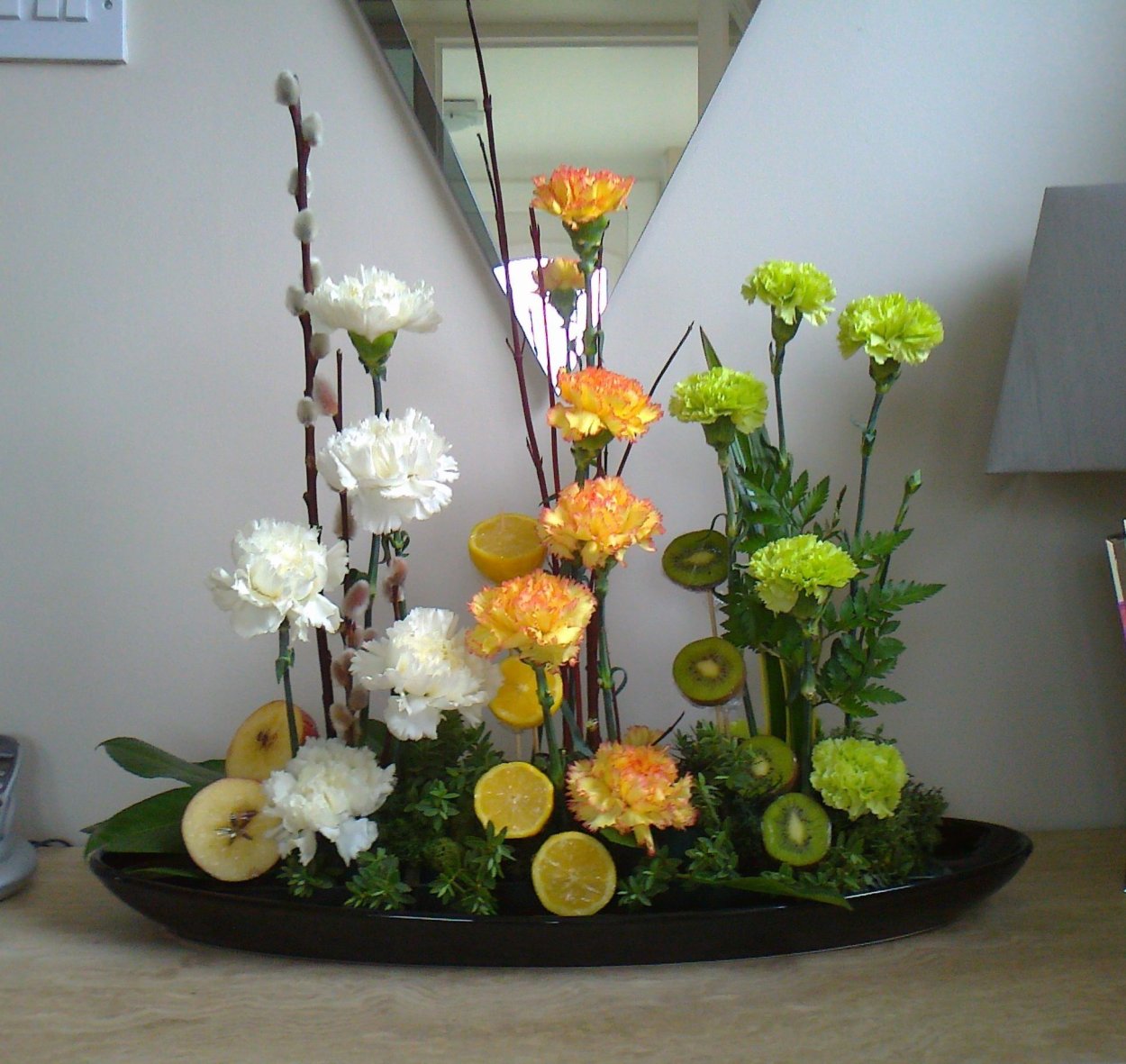 Интерьерные композиции из живых цветов