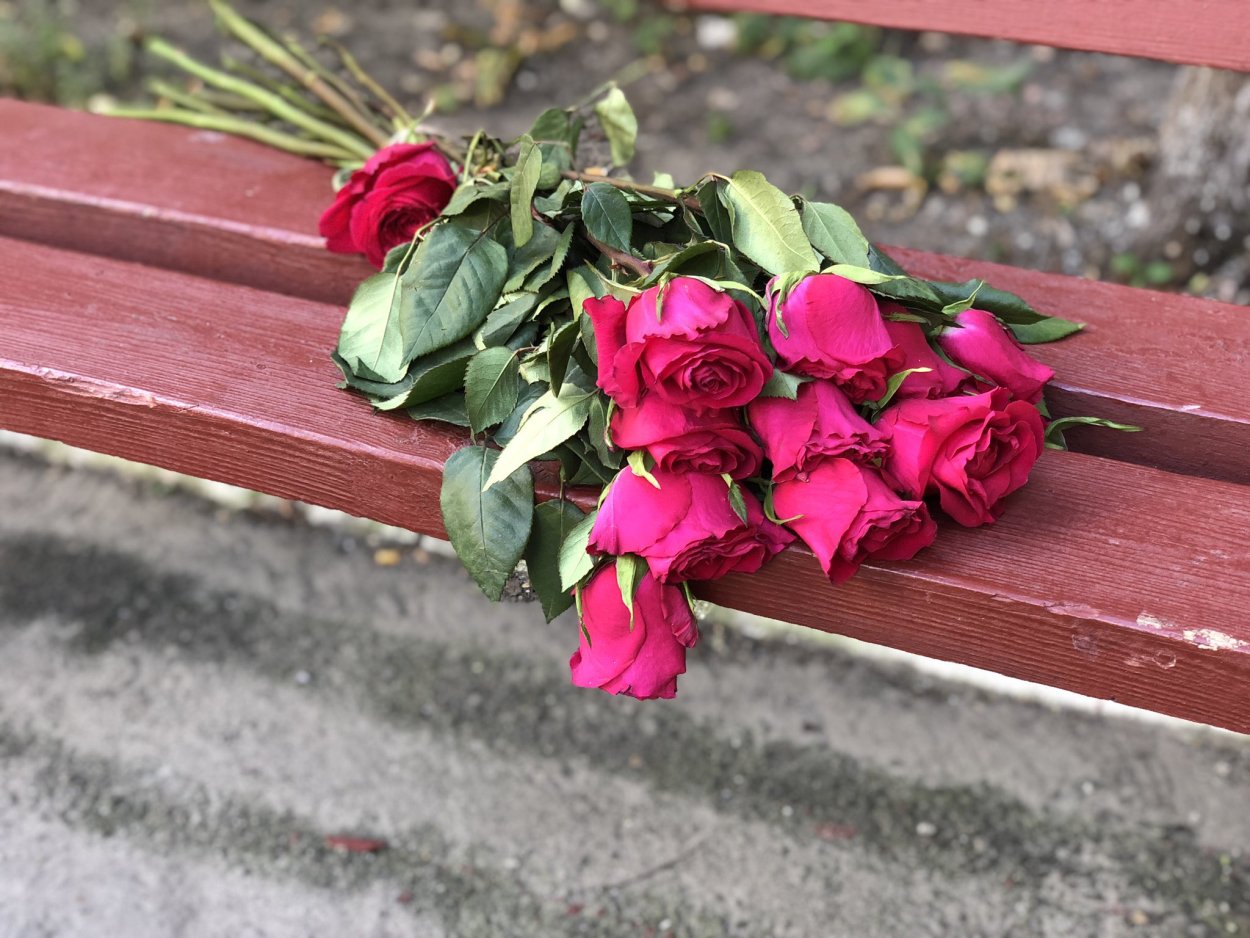 Букет роз огромный