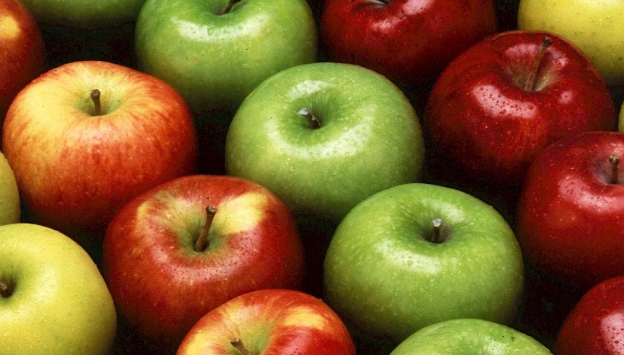 Яблоки разные