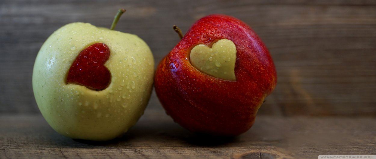 Яблоки красные желтые зеленые