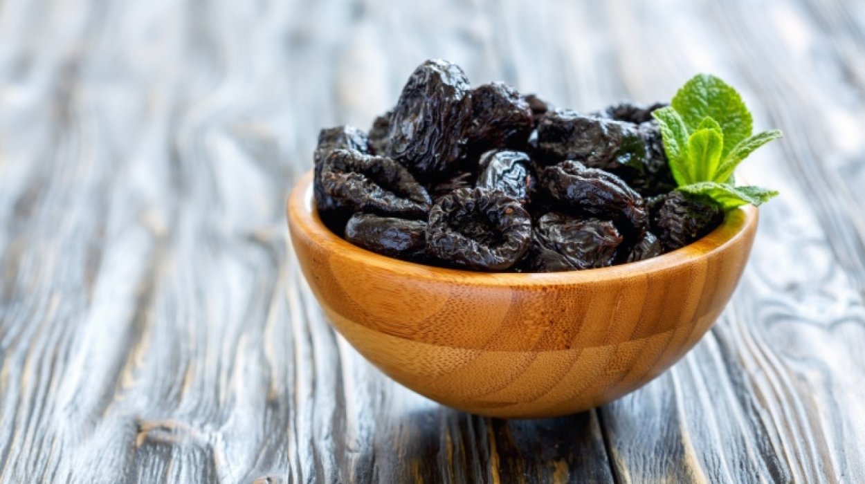 Слива чернослив для Подмосковья