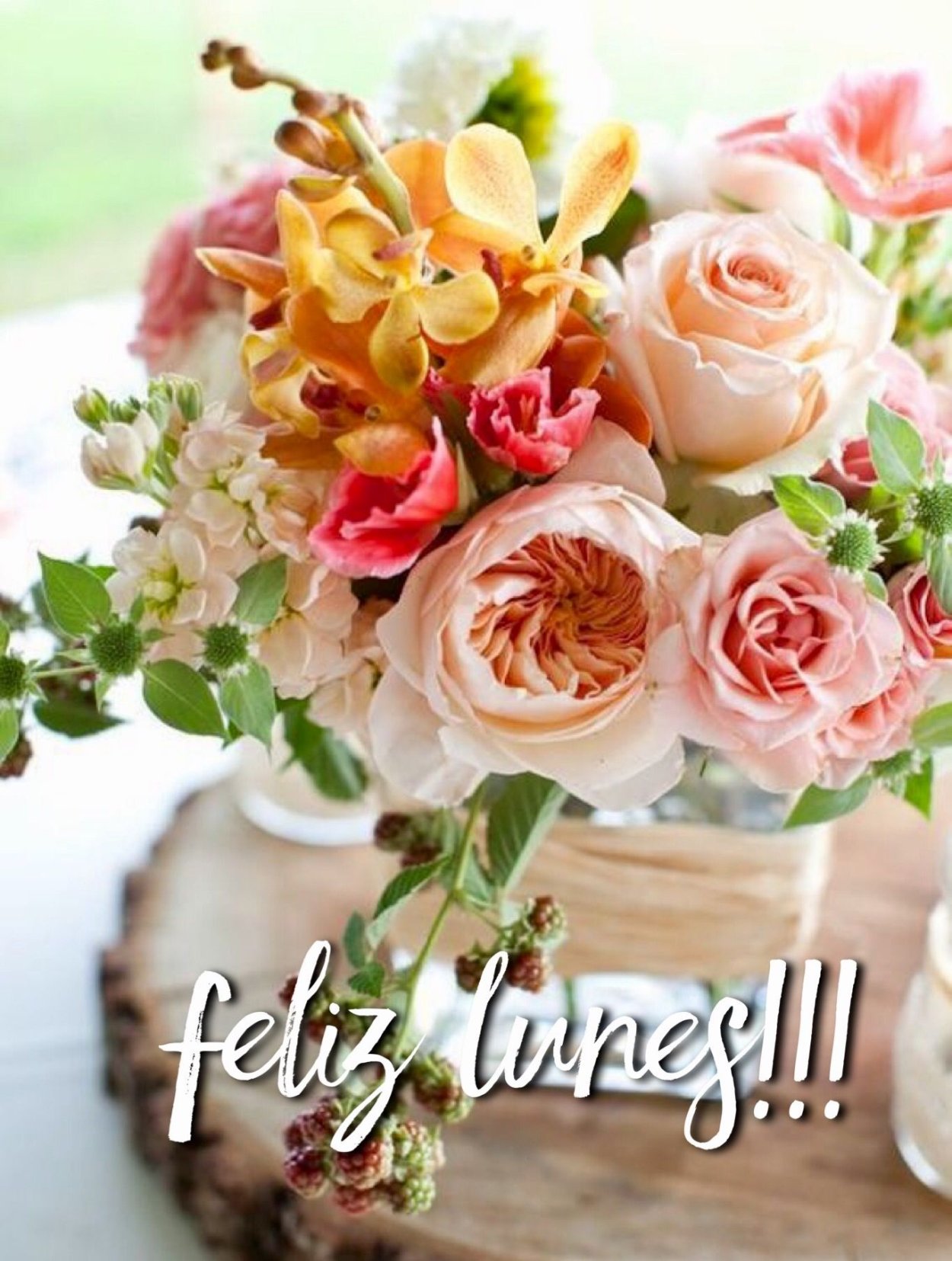 Необычный весенний букет