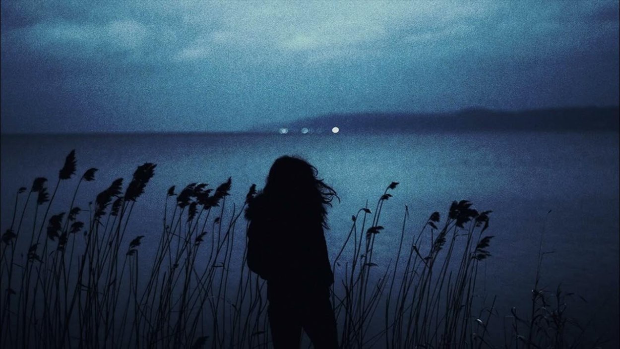 Эстетика одиночества девушки