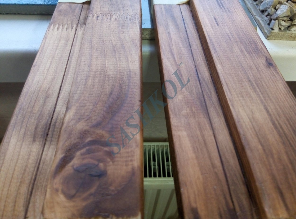 Дерево покрытое отработанным маслом