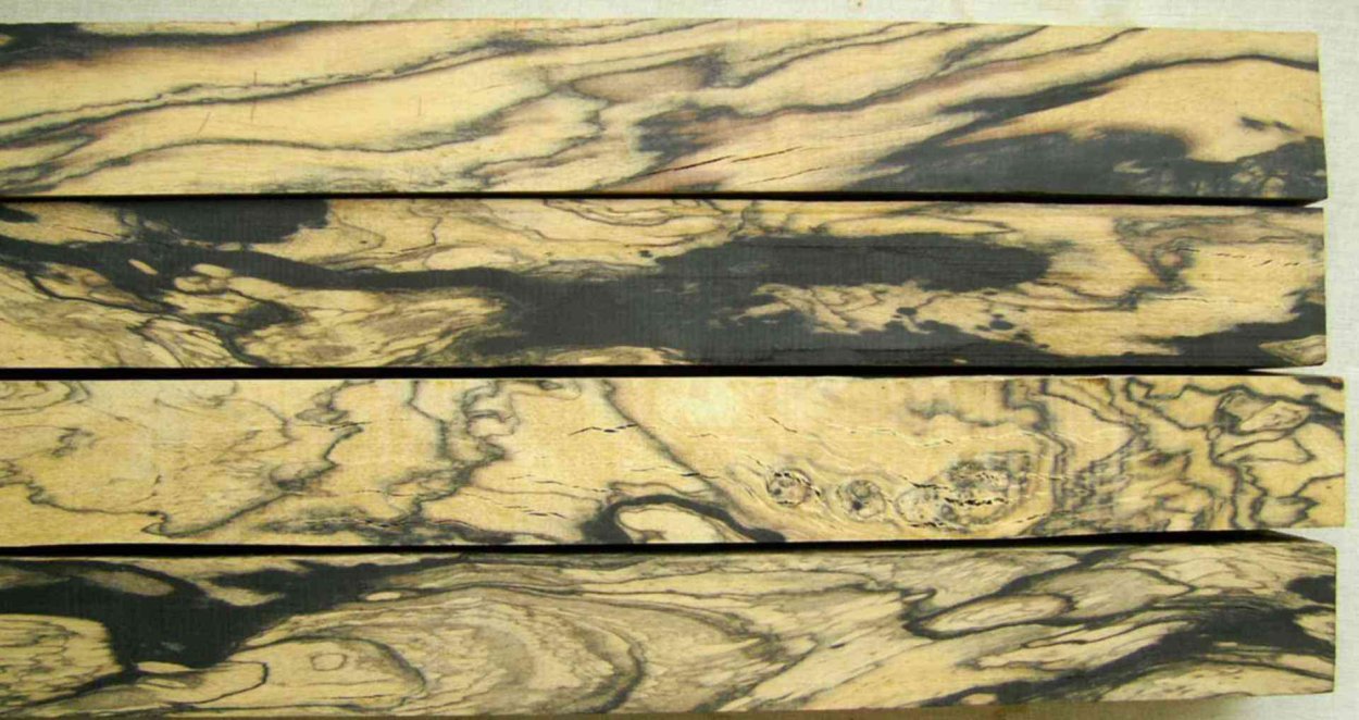 Лунный Эбен дерево