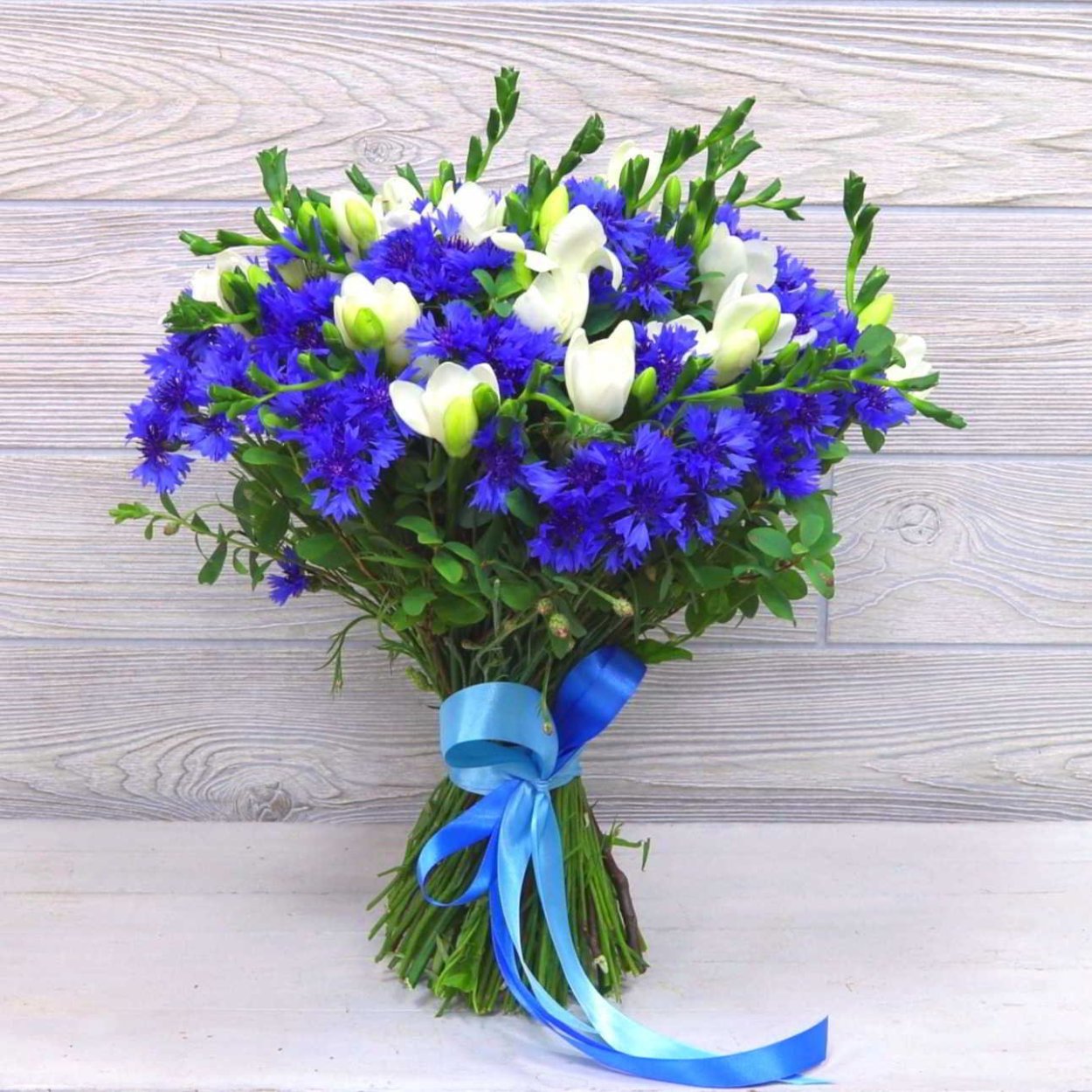 Эмменеггер букет Васильков