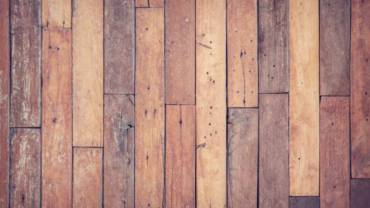 Деревянная стена
