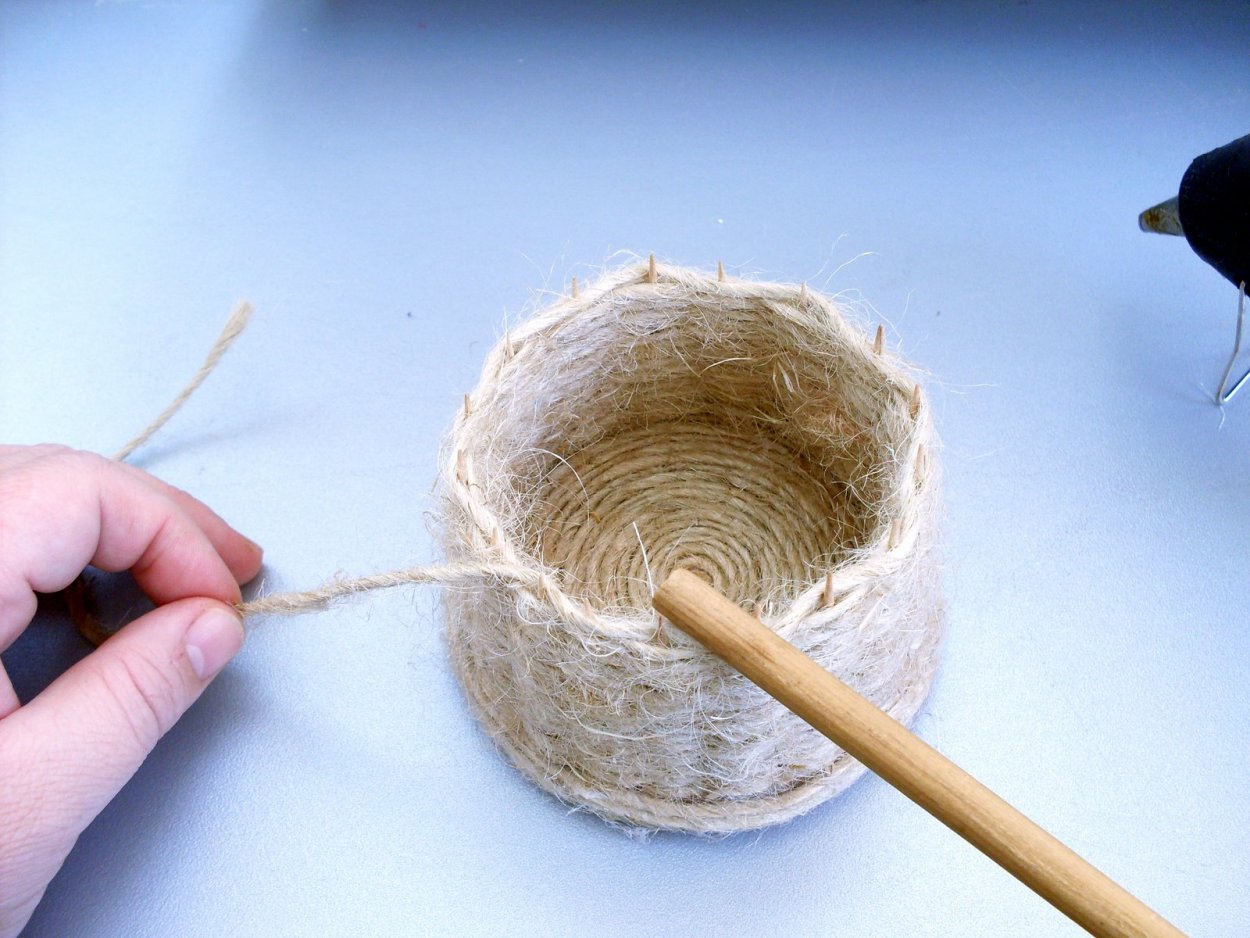 Декоративные вазы из бечевки