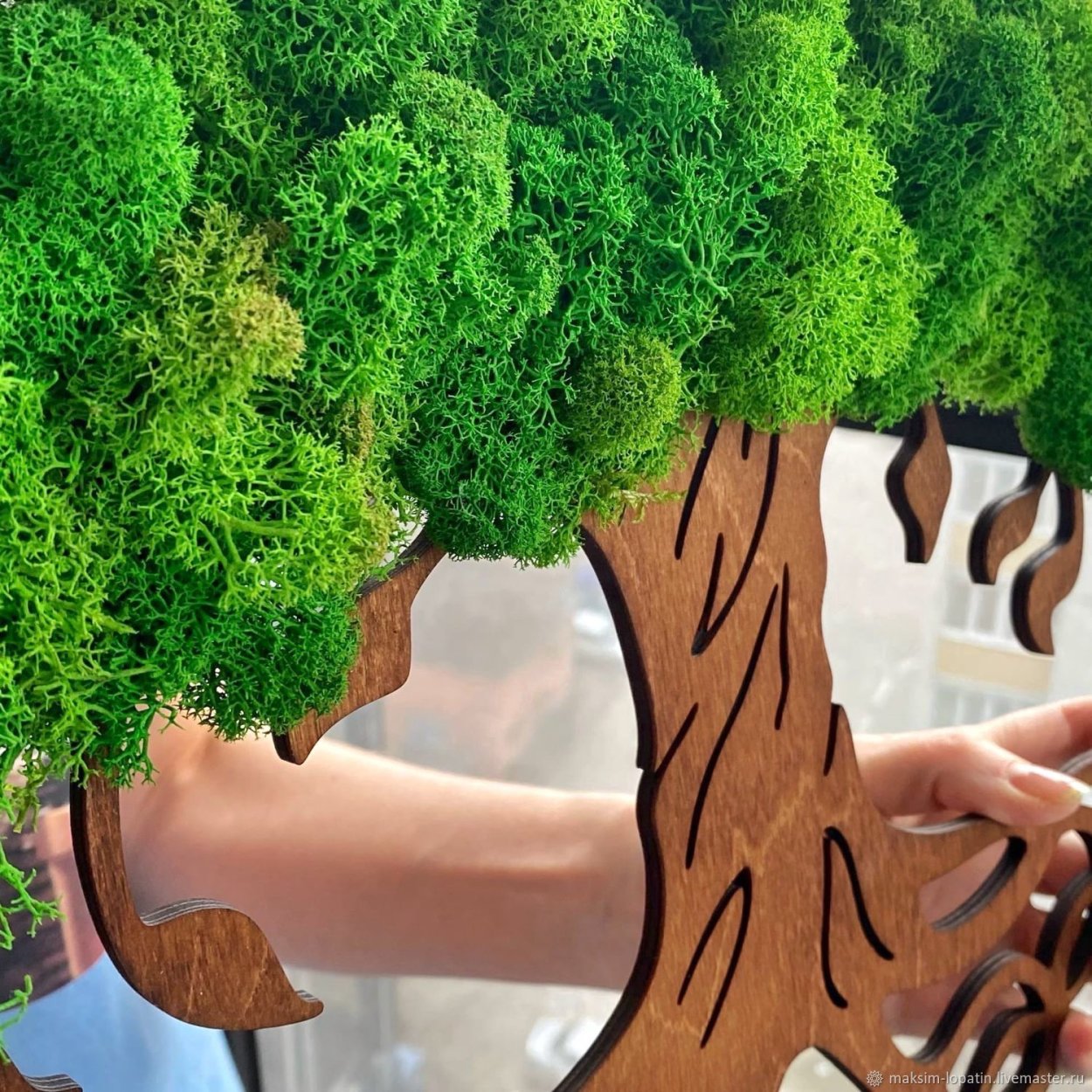 Дерево из мха