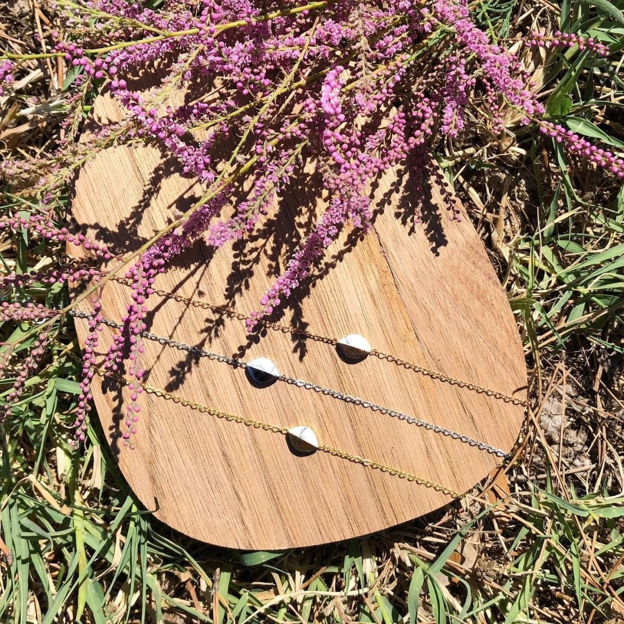 Сухое дерево в саду