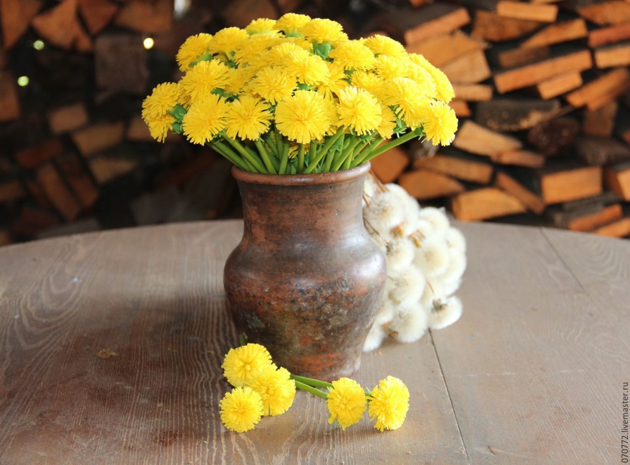 Букет из одуванчиков