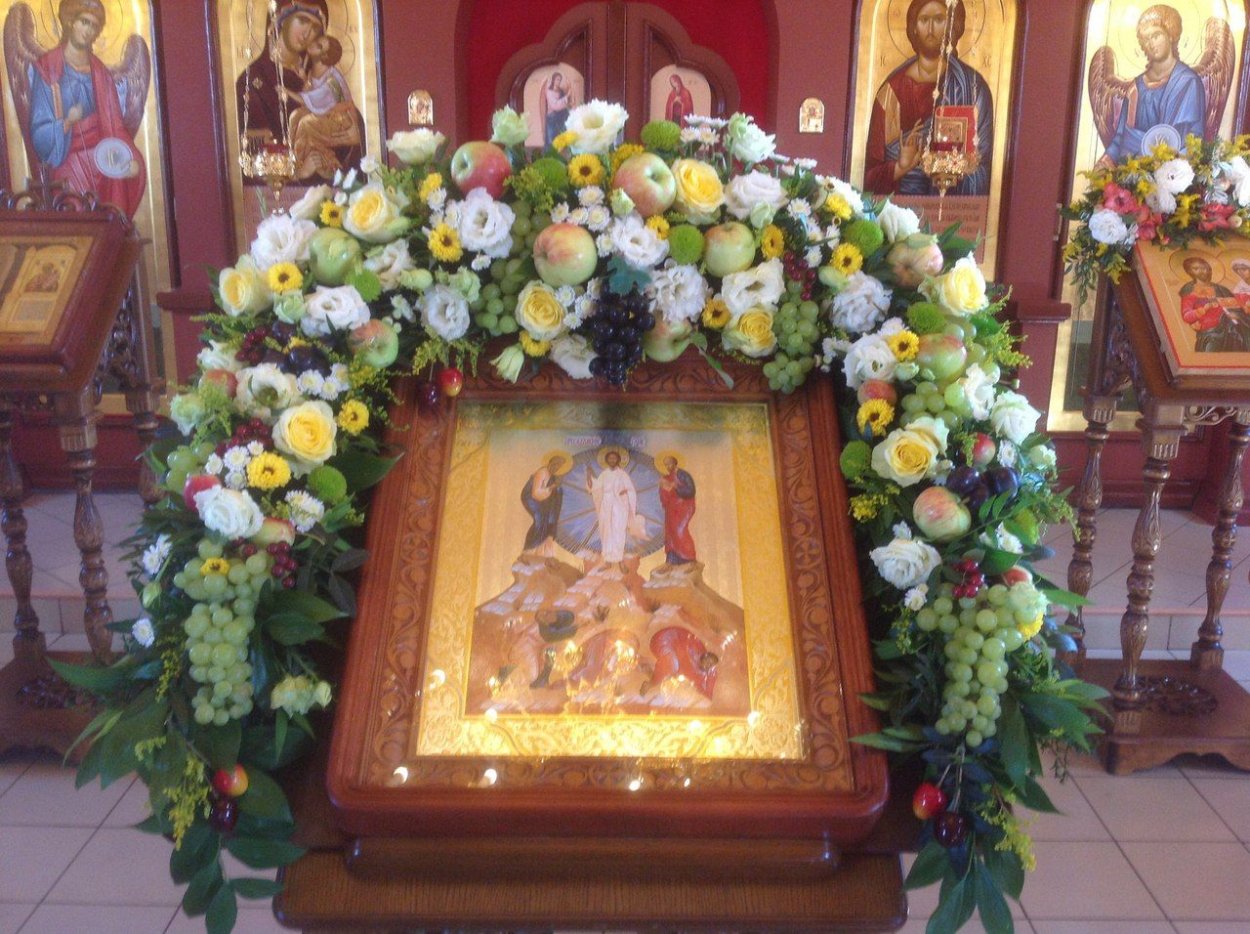 Храмовая флористика на Покров Пресвятой Богородицы