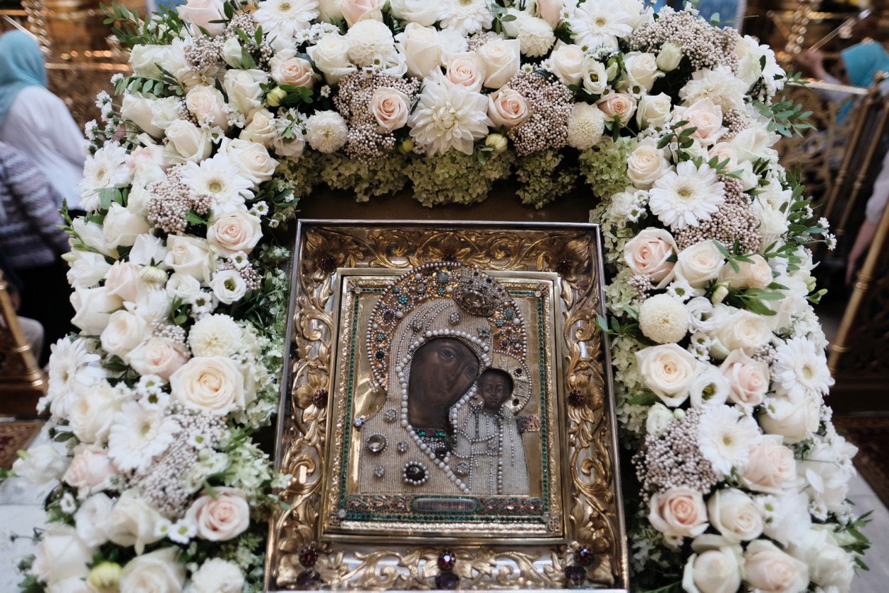 Храмовая флористика Казанская икона