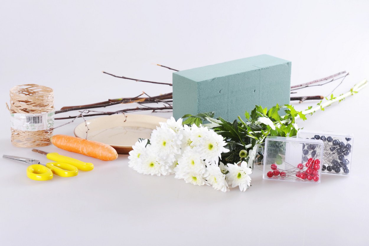 Цветы в флористической губке