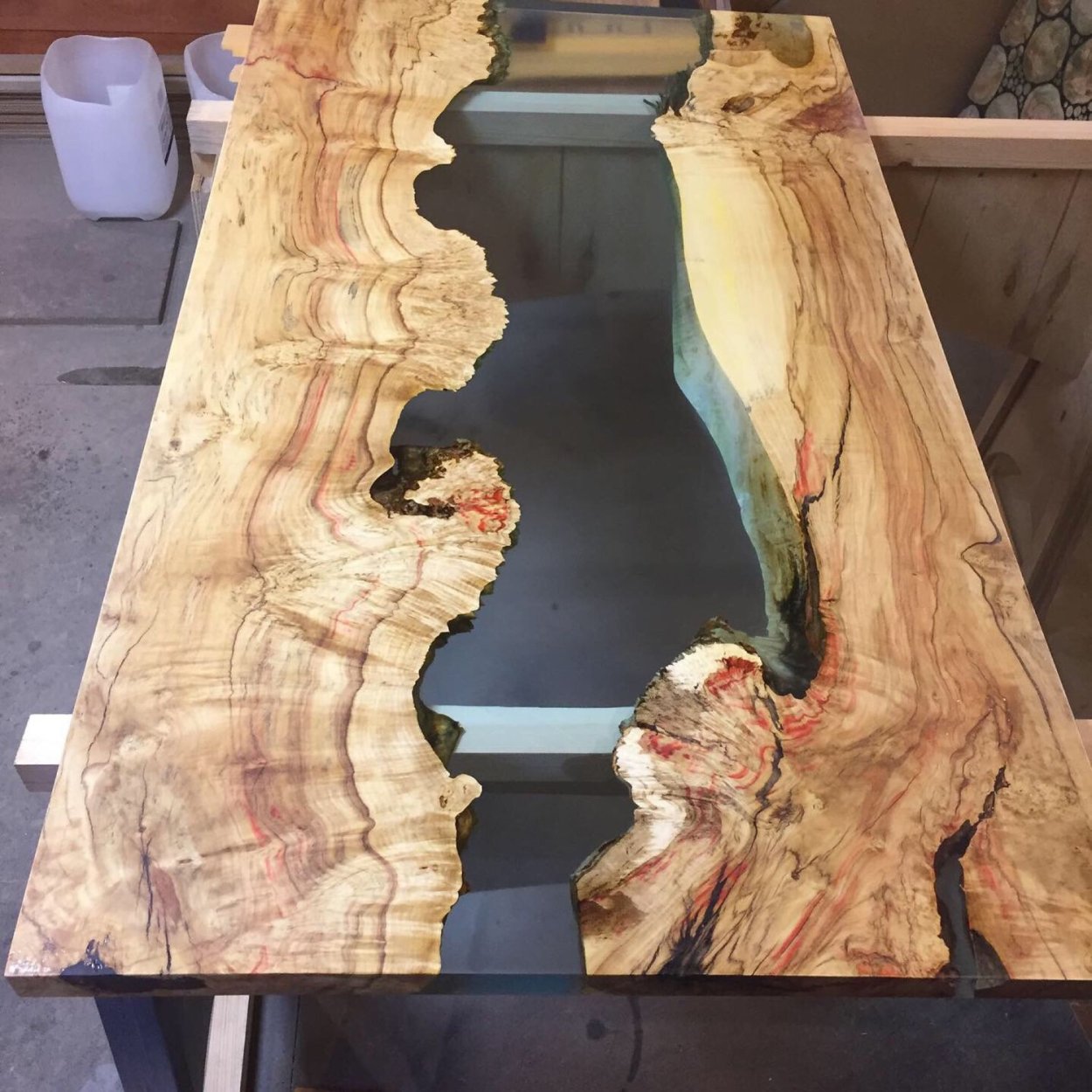 Каповый клен стол