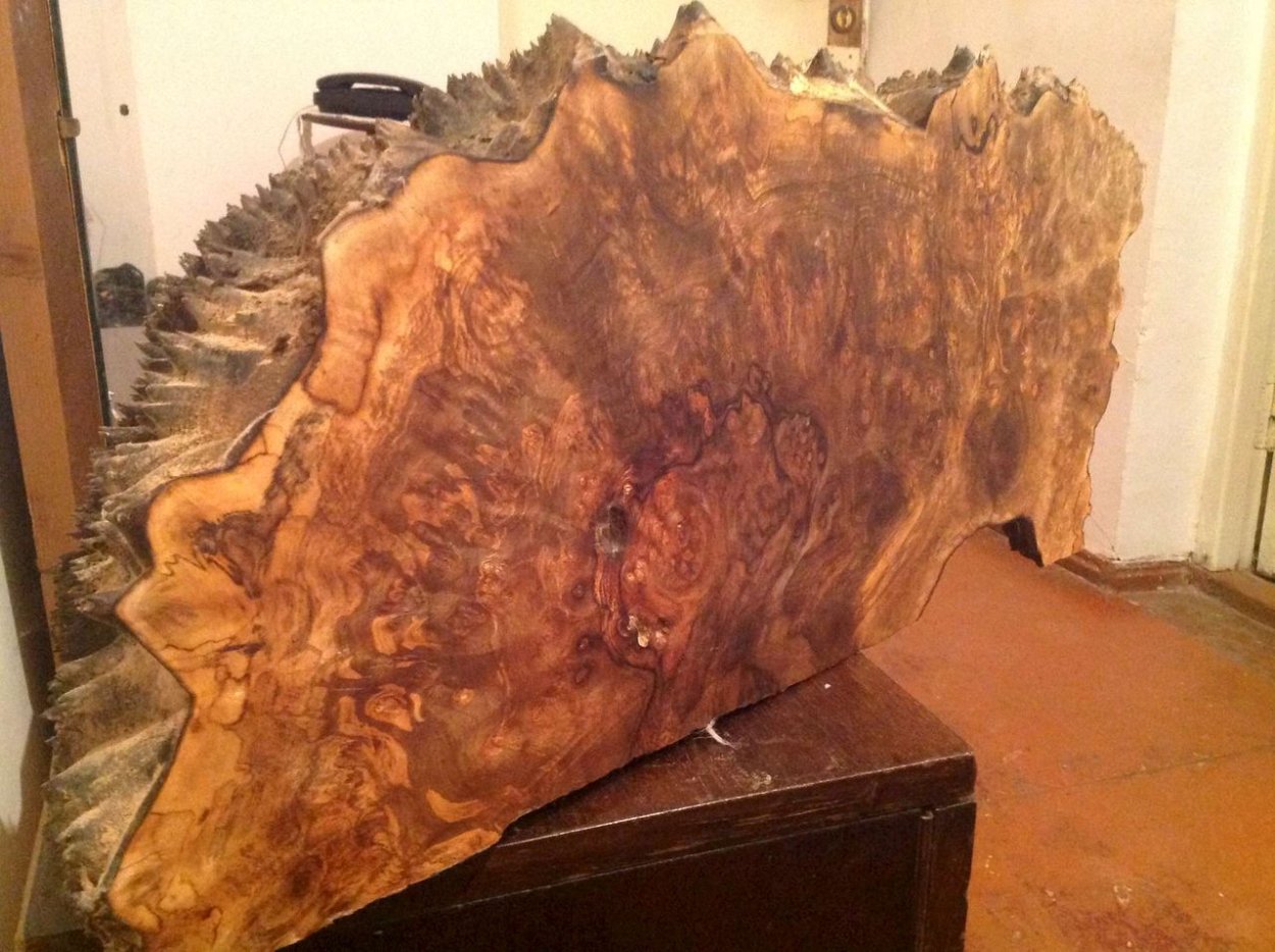 Кастомный стол с принтом