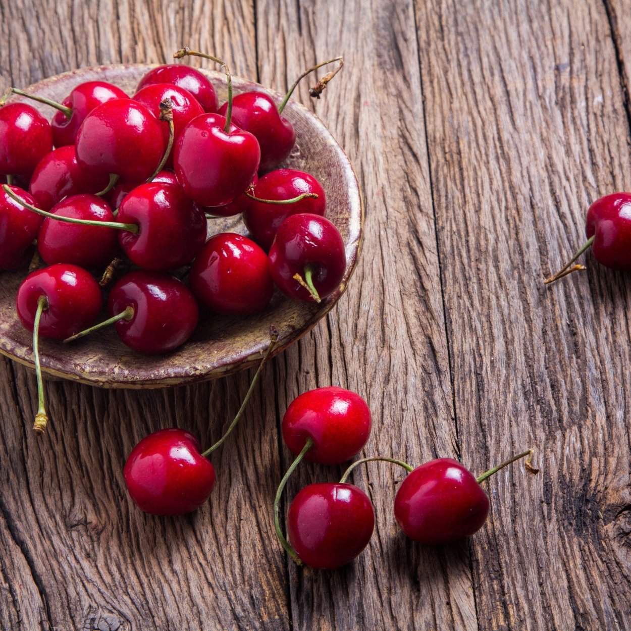 Черешня ягоды