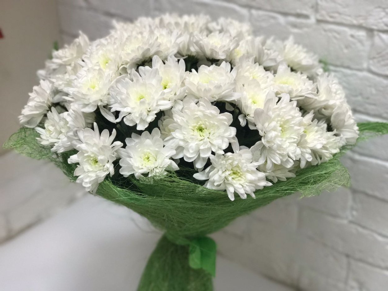 Вязаный цветок на шапку