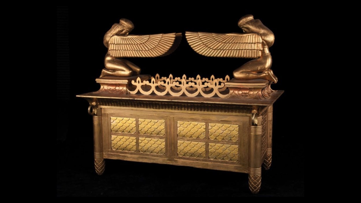 Стол из дерева ситтим в Библии