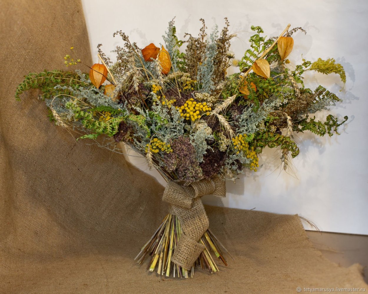 Композиции из сухоцветов для интерьера