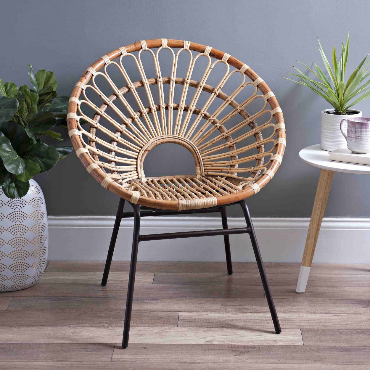 Стул Rattan Chair rounded Wicker