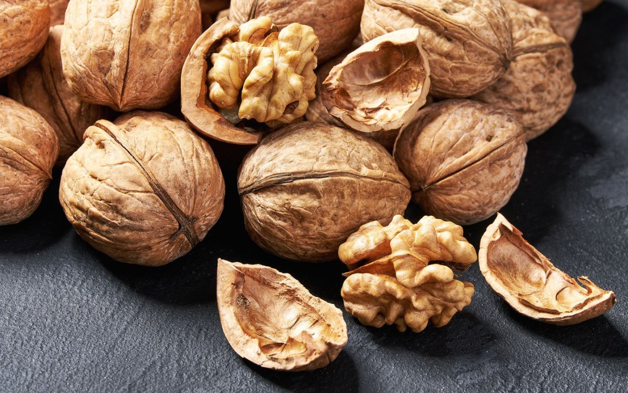 Семена грецкого ореха